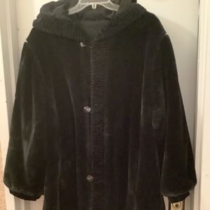 Hooded Faux fur plus size 3X heavy winter coat